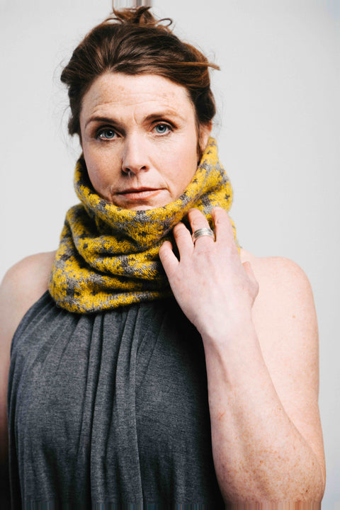 SUNBURST COWL by JULIA BILLINGS, WOOLLENFLOWER