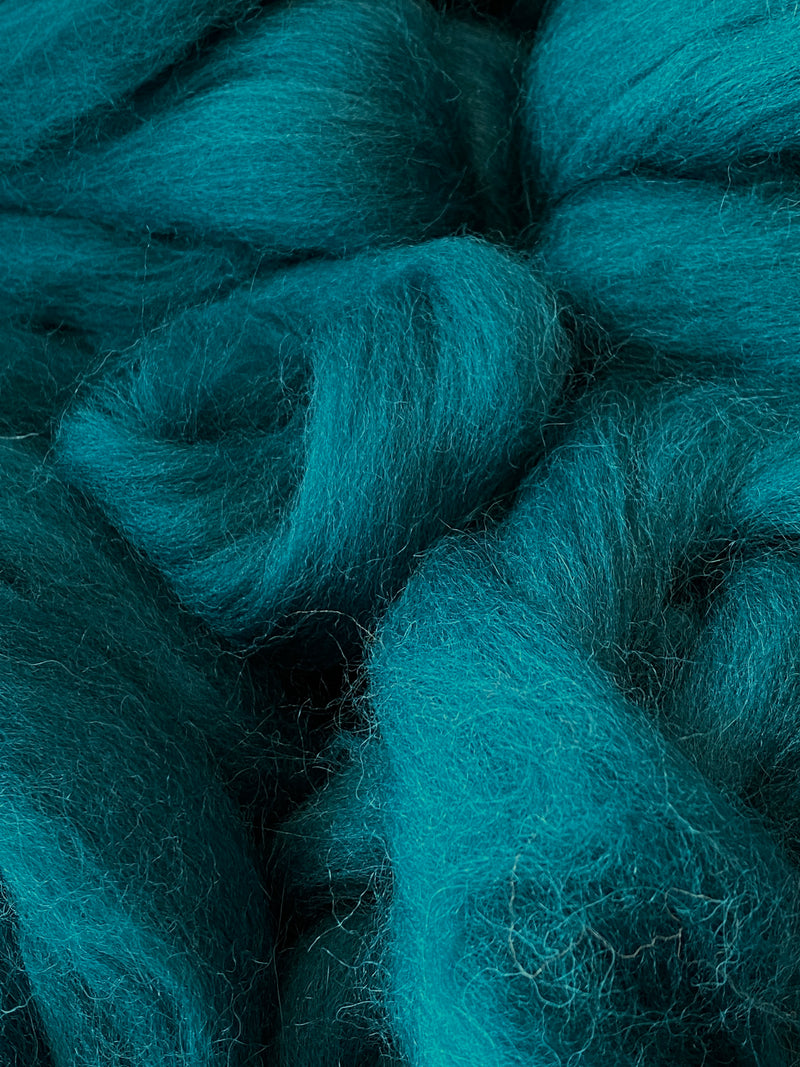 Load image into Gallery viewer, Dyed Shetland Wool Top 100g
