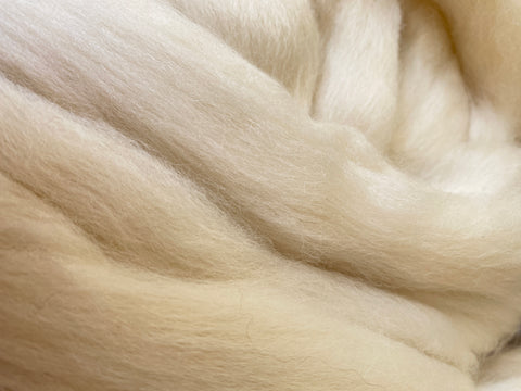 Blue Faced Leicester Wool/Bleached Tussah Silk Top 100g - White