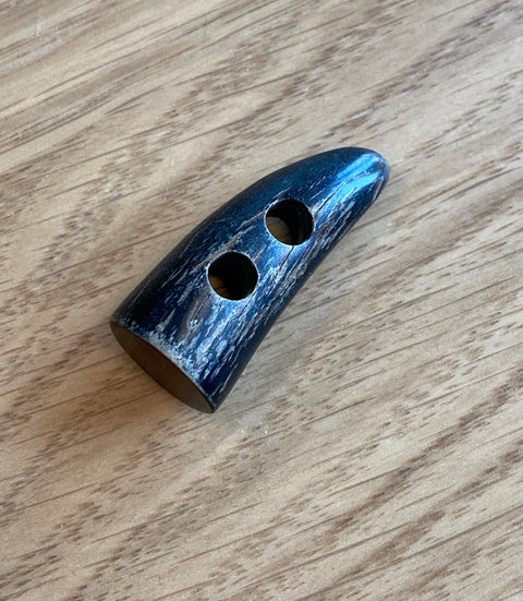 Dark Horn Toggle 35mm by Textile Garden