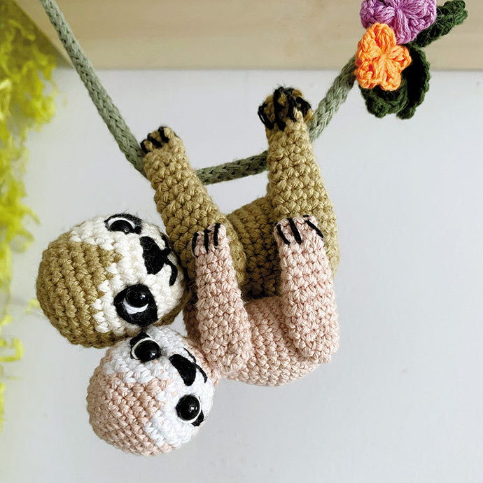 Kit Crochet With Me Amigurumi Sloth Mum and Baby by Casasol